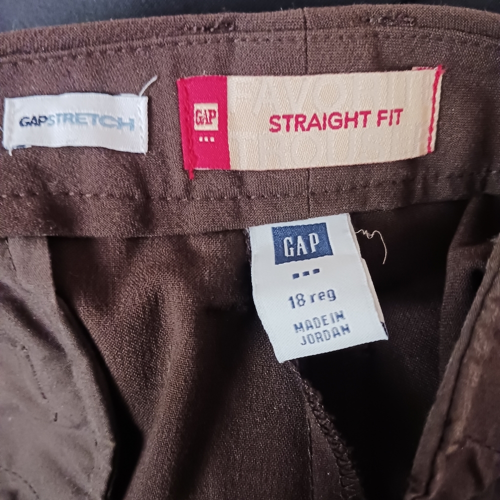 GAP - Picture 5 of 5